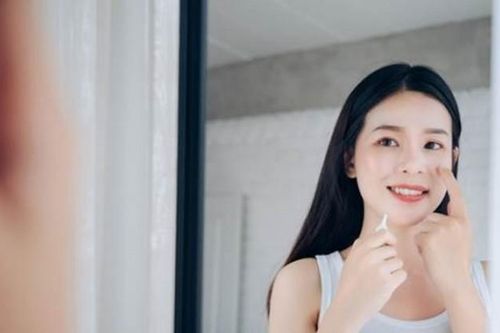 5 lưu ý giúp phái đẹp chăm sóc da khi trời trở lạnh