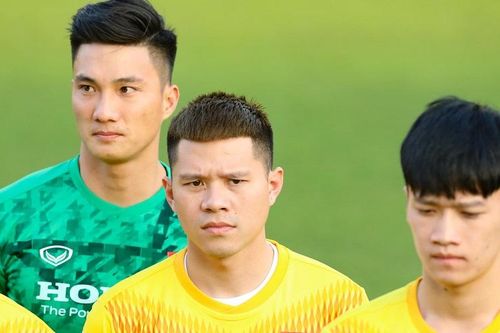 Tân binh Dương Thanh Hào tiết lộ điều khó khăn với sơ đồ chiến thuật của HLV