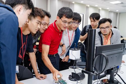Giáo sư người Việt có chỉ số nghiên cứu ở mức 'của hiếm' trên thế giới