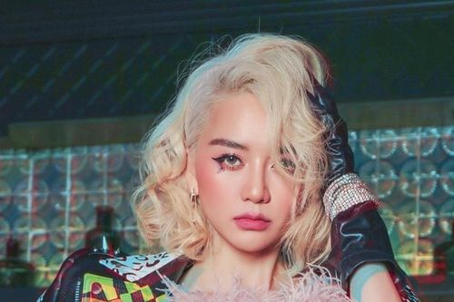 Thiều Bảo Trang xinh đẹp, trẻ trung thử sức làm rapper