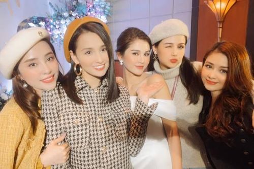 Dàn diễn viên hot nhất màn ảnh VTV dự đám cưới MC Vũ Thu Hoài