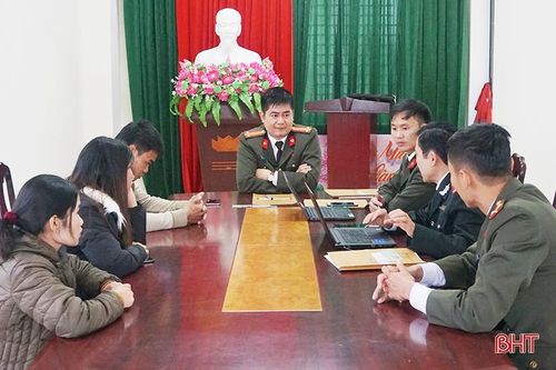 Phạt 4 chủ tài khoản facebook đăng tải thông tin sai sự thật