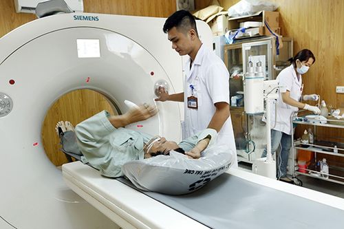 Nhiều bệnh nhân được Quỹ BHYT chi trả hàng trăm triệu đồng