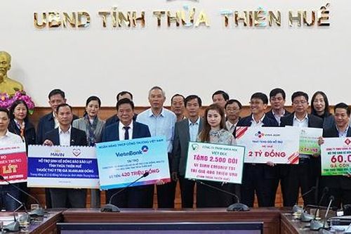 Nhiều doanh nghiệp hỗ trợ người dân Thừa Thiên Huế tái sản xuất sau bão lụt