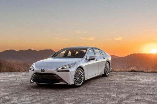 Toyota Mirai 2021 chốt giá từ 49.500 USD tại Mỹ