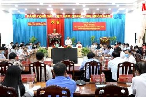 Tiếp tục đổi mới nội dung và phương thức công tác tuyên giáo