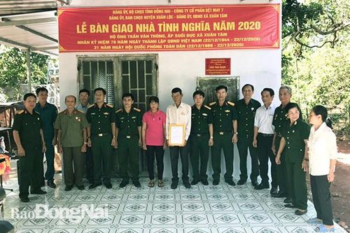 Nhiều hoạt động nhân kỷ niệm 76 năm Ngày thành lập Quân đội Nhân dân Việt Nam và 31 năm Ngày hội Quốc phòng toàn dân