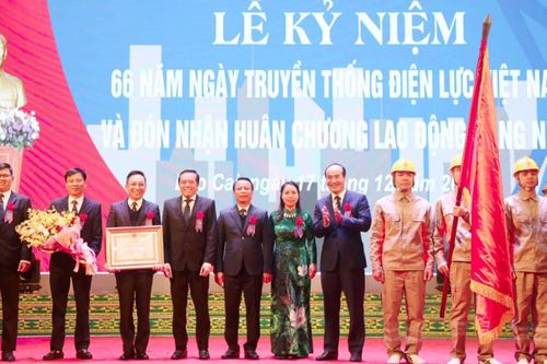 PC Lào Cai vinh dự đón nhận Huân chương Lao động hạng Nhất