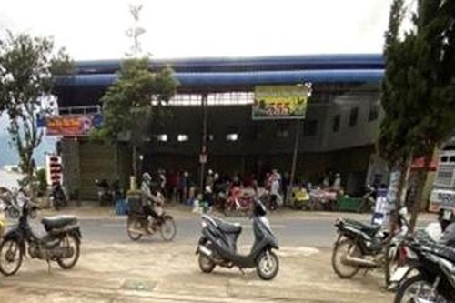 Nhiều sai phạm tại chợ tự phát