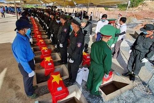 Truy điệu, an táng 262 hài cốt liệt sĩ Việt Nam hy sinh tại Campuchia