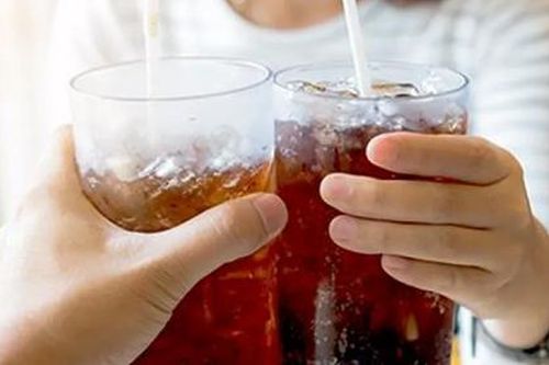 Đồ uống có đường có thể thúc đẩy tăng cân