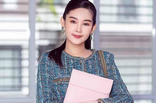Ở tuổi 25, Hoa hậu Đại dương 2017 Lê Âu Ngân Anh có gì?