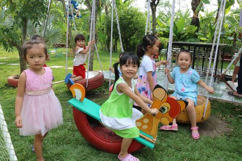 Điểm tựa an toàn cho phụ nữ và trẻ em