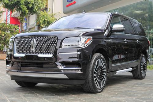 Chi tiết Lincoln Navigator L Black Label 2021 giá hơn 8 tỷ đồng