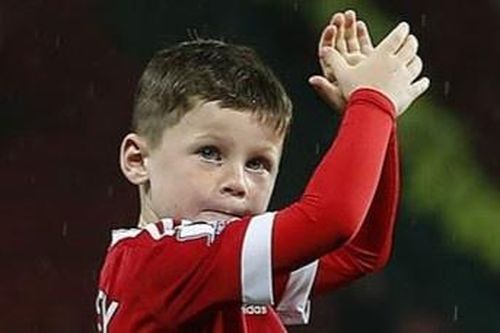 Con trai Rooney ký hợp đồng với Man Utd