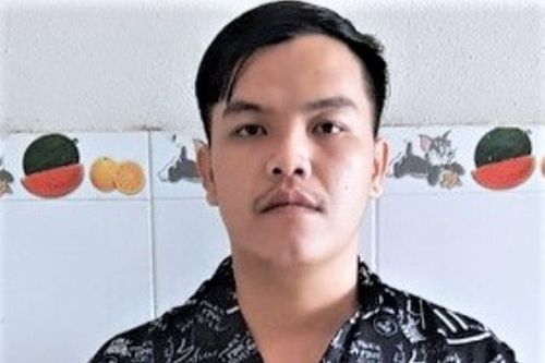 Giả nhân viên ngân hàng để chiếm đoạt tiền cứu trợ