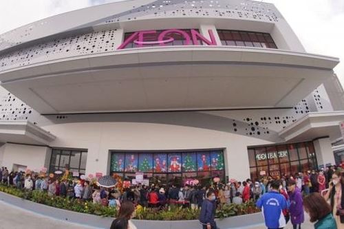Các 'tín đồ shopping' nô nức tham gia khai trương trung tâm thương mại AEON Hải Phòng