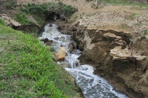 Lào Cai: Một doanh nghiệp bị phạt 255 triệu đồng vì xả thải ra sông Hồng