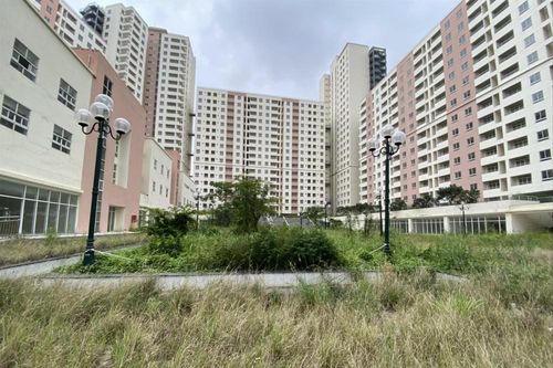 Chợ, trường 'đắp chiếu', căn hộ bỏ hoang