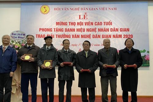 Hội Văn nghệ Dân gian Việt Nam trao 50 giải thưởng