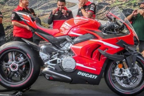 Cận cảnh Ducati Superleggera V4 giá hơn 5 tỷ đồng