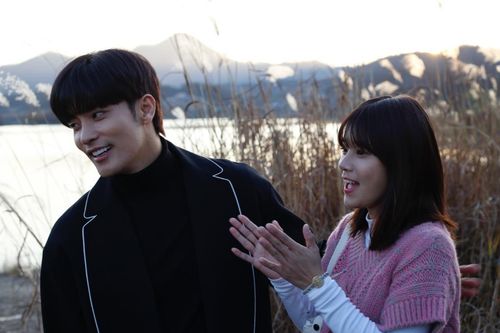 Dân mạng nói gì khi Hoàng Yến Chibi đóng cùng 'thánh hôn' Sung Hoon 'đẹp trai 6 múi'?