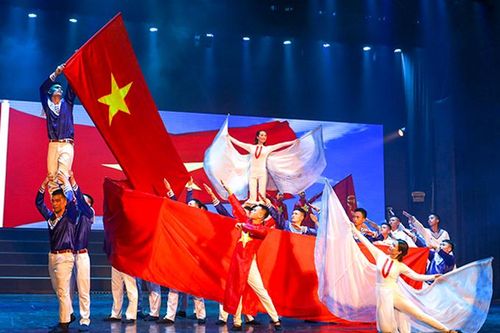 Tô thắm tình đoàn kết quân dân