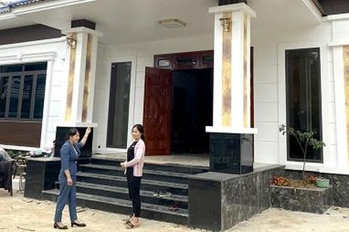 Thu tiền tỷ từ mô hình chăn nuôi gà