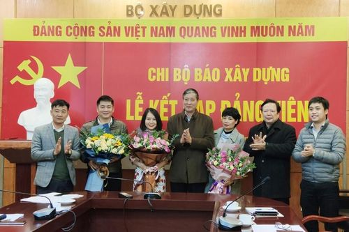 Chi bộ Báo Xây dựng kết nạp 03 đảng viên mới