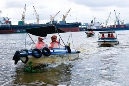 Tăng cường kiểm tra, xử lý vi phạm an toàn giao thông đường thủy