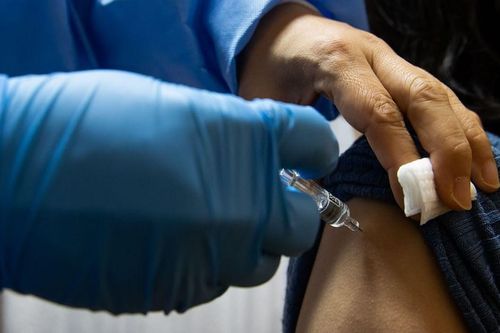 Trung Quốc tiêm vaccine COVID-19 cho 50 triệu dân dịp Tết Nguyên đán