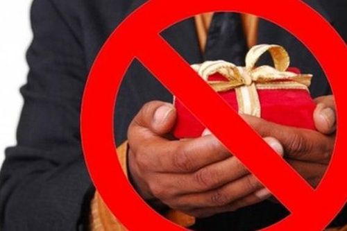 Hà Nội cấm chúc Tết, tặng quà cho lãnh đạo dưới mọi hình thức