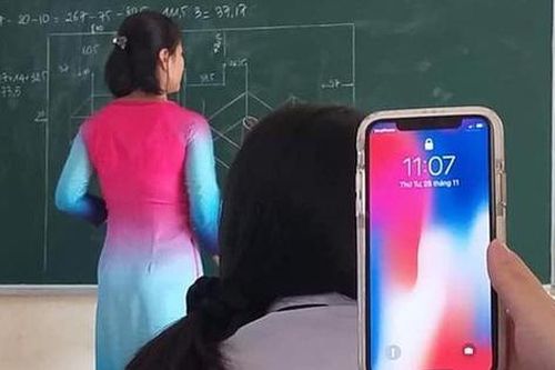 Chết cười với loạt ảnh giáo viên bị 'troll': Hở tí là học sinh soi ngay trang phục, đã thế lại còn bị so sánh với toàn thứ bá đạo như này