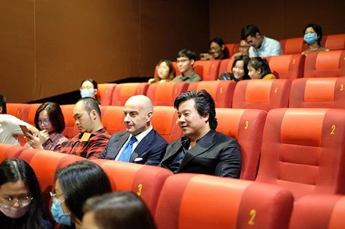 'Perfect Strangers' - Bản gốc của 'Tiệc trăng máu' mở đầu Liên hoan phim Ý 2020 tại TP.HCM