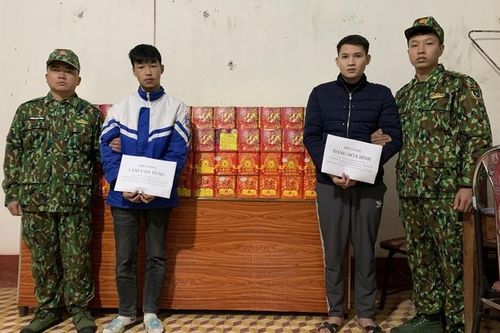 Bắt 2 đối tượng vận chuyển trên 250kg pháo từ Trung Quốc vào Việt Nam