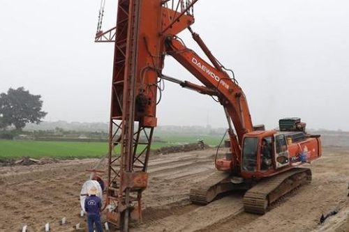 Đẩy nhanh giải phóng mặt bằng cao tốc Bắc - Nam phía Đông