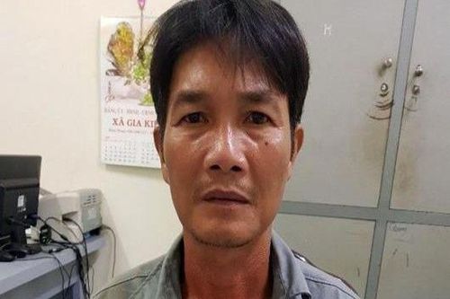 Tạm giữ gã đàn ông nhiều lần dâm ô con gái của bạn nhậu