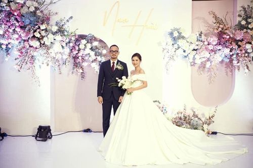 Hàng loạt người đẹp showbiz Việt hội tụ trong đám cưới MC Thu Hoài