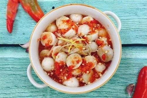 Làm cà pháo muối chua ngọt giòn ngon chiều lòng người lớn tuổi