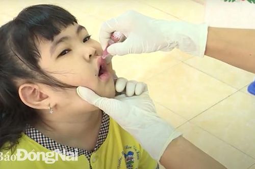 Bắt đầu chiến dịch bổ sung vaccine bại liệt cho trẻ