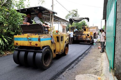 Cha xứ vận động bà con giáo dân làm đường hơn 5 tỷ đồng