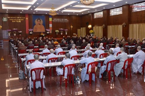 Khóa huân tu tập trung tại TP.HCM : Thảo luận về định hướng nhân sự Phật giáo quận huyện