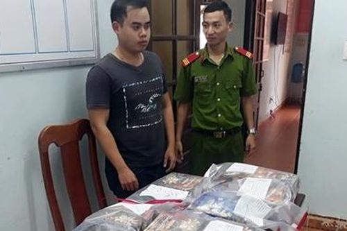 Phát hiện đối tượng tàng trữ, vận chuyển pháo hoa nổ trái phép