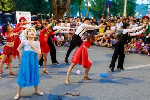 Khai mạc Festival nghệ thuật hữu nghị quốc tế