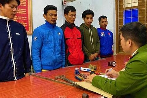Quảng Bình: Bắt giữ 5 đối tượng đốt xe của cán bộ bảo vệ rừng