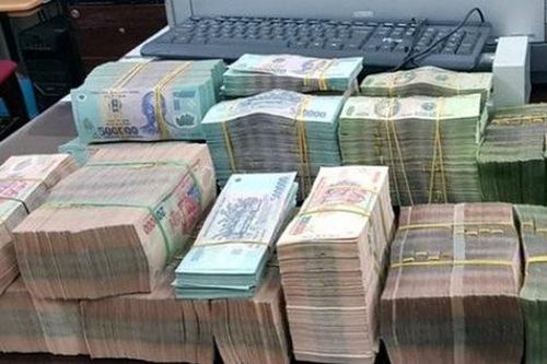 Công an TP Hà Nội triệt phá thành công vụ chuyển gần 30.000 tỉ đồng trái phép từ Việt Nam ra nước ngoài