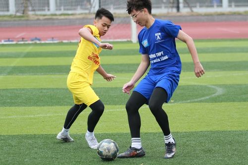 Loạt trận 9h sáng 20-12