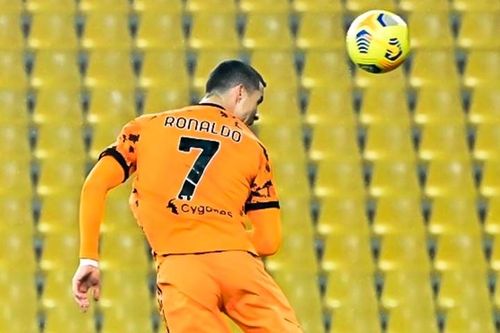 Highlights Parma 0-4 Juventus: Ronaldo bật cao ghi bàn