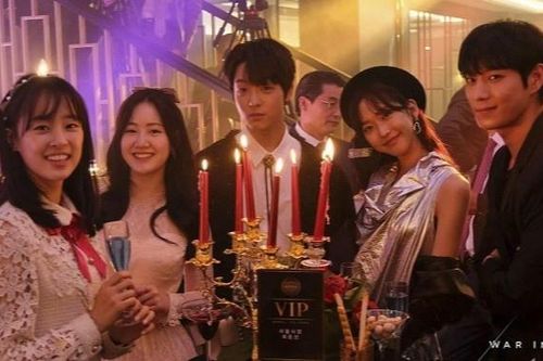Dàn rich kid hư hỏng trong phim 'Penthouse'