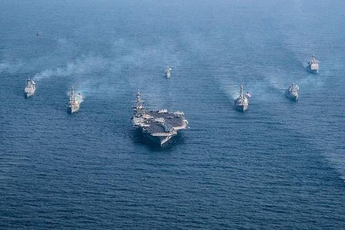 Cách gây nhiễu của máy bay tác chiến điện tử trên tàu sân bay